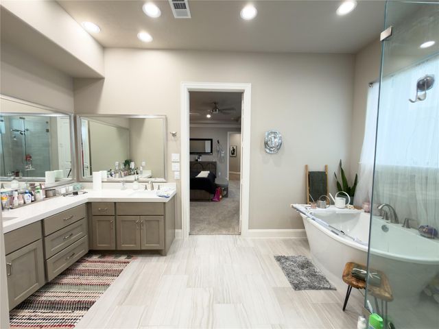 2437 Prairie Hollow Lane, Houston, TX 77077