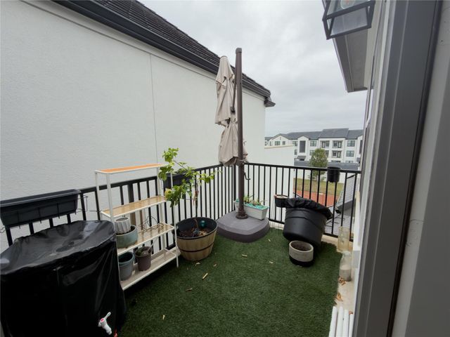 2437 Prairie Hollow Lane, Houston, TX 77077