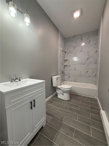 418 W Glenaven Avenue, Youngstown, OH 44511