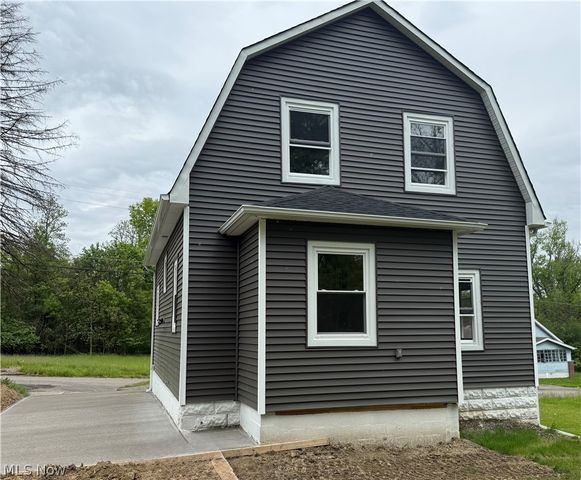 418 W Glenaven Avenue, Youngstown, OH 44511