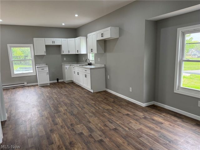 418 W Glenaven Avenue, Youngstown, OH 44511