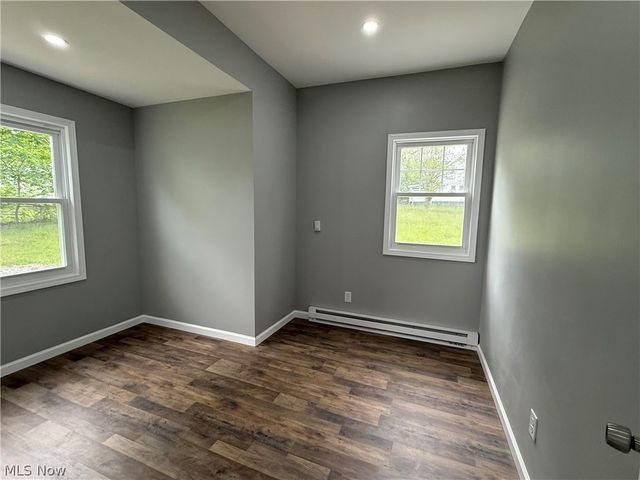 418 W Glenaven Avenue, Youngstown, OH 44511