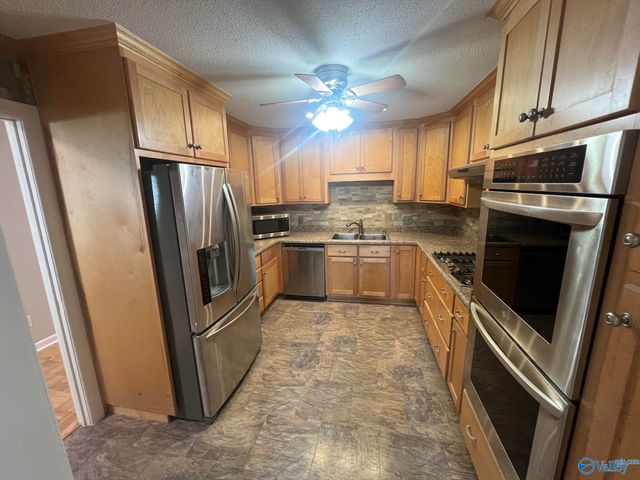 1194 Bird Spring Road SW, Hartselle, AL 35640