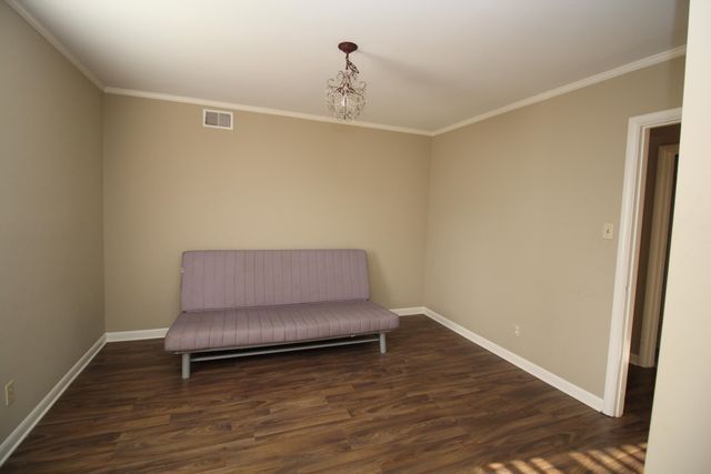 1305 CHERRY RD, Memphis, TN 38117