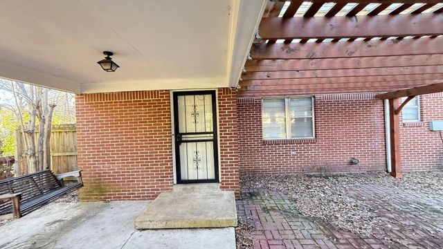 1305 CHERRY RD, Memphis, TN 38117