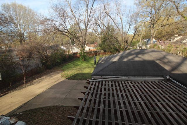 1305 CHERRY RD, Memphis, TN 38117