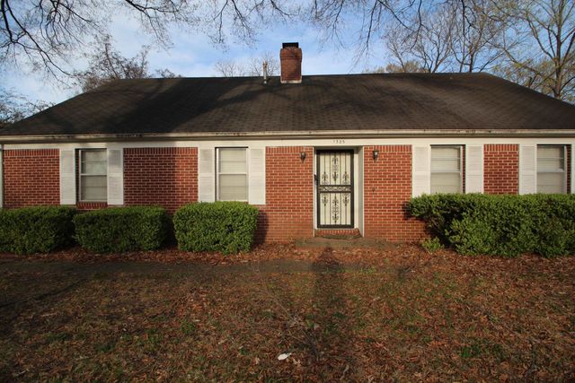 1305 CHERRY RD, Memphis, TN 38117