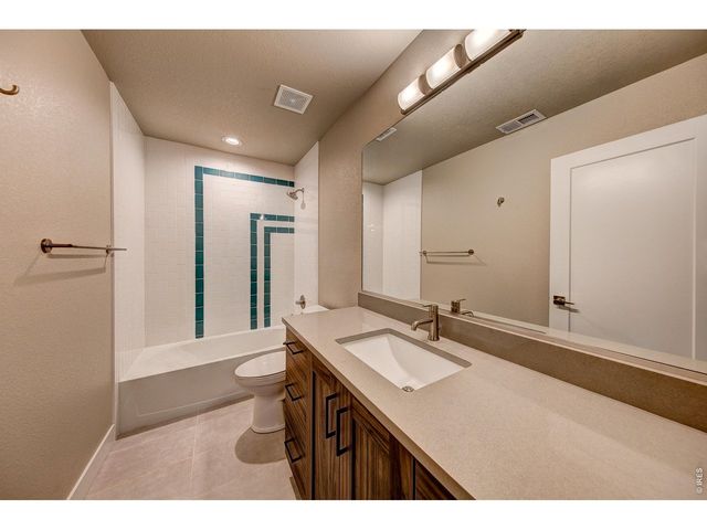 834 Cherokee Dr, Fort Collins, CO 80525