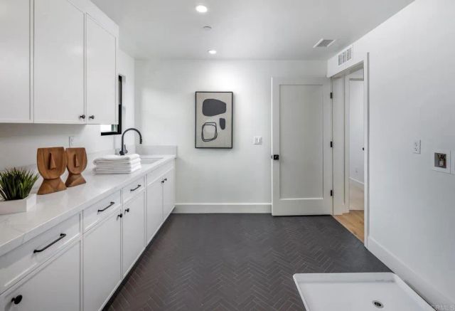 824 Conestoga Ct, Encinitas, CA 92024