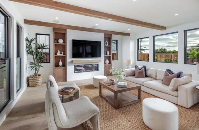 824 Conestoga Ct, Encinitas, CA 92024