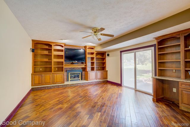 3062 Saint Jude Drive, Waterford Charter Township, MI 48329