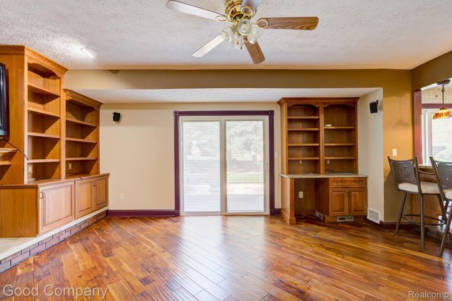 3062 Saint Jude Drive, Waterford Charter Township, MI 48329