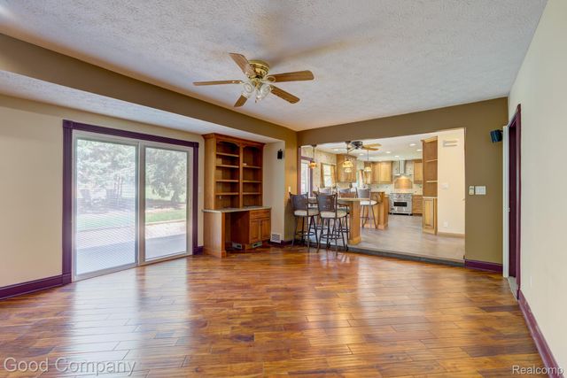 3062 Saint Jude Drive, Waterford Charter Township, MI 48329