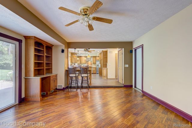 3062 Saint Jude Drive, Waterford Charter Township, MI 48329