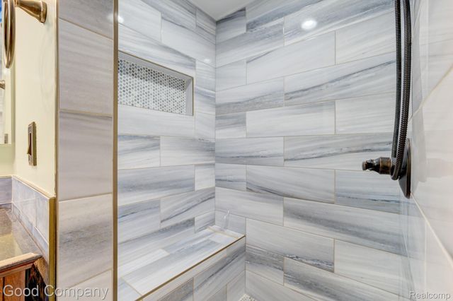 3062 Saint Jude Drive, Waterford Charter Township, MI 48329