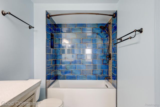 3062 Saint Jude Drive, Waterford Charter Township, MI 48329