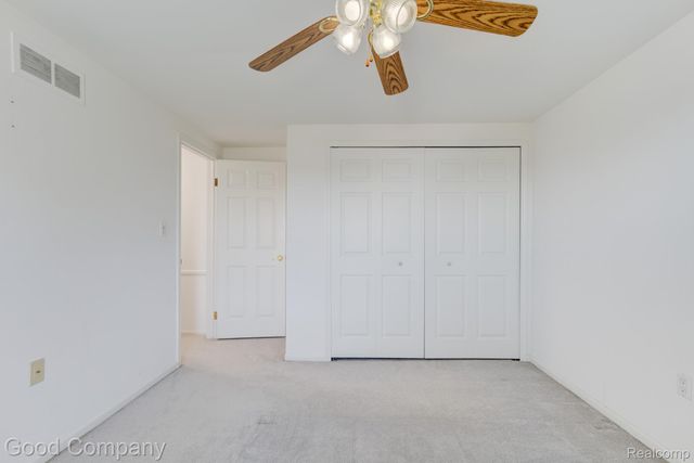 3062 Saint Jude Drive, Waterford Charter Township, MI 48329