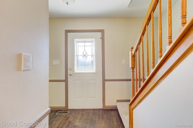 3062 Saint Jude Drive, Waterford Charter Township, MI 48329