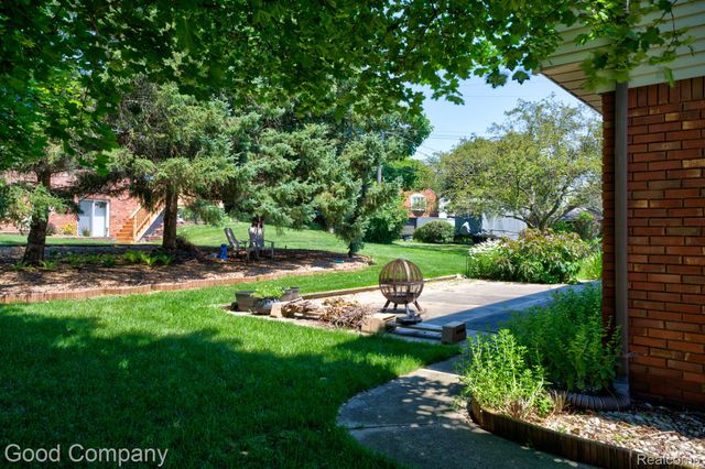 3062 Saint Jude Drive, Waterford Charter Township, MI 48329