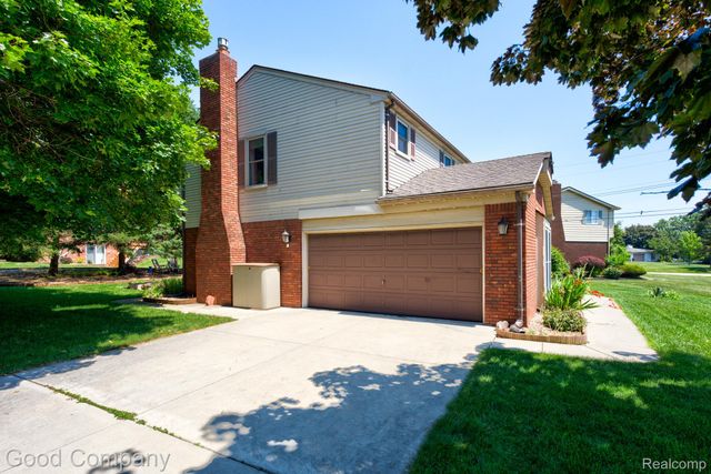 3062 Saint Jude Drive, Waterford Charter Township, MI 48329