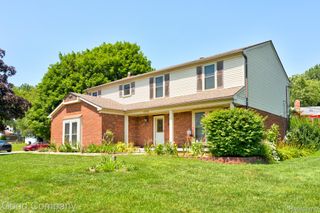 3062 Saint Jude Drive, Waterford Charter Township, MI 48329