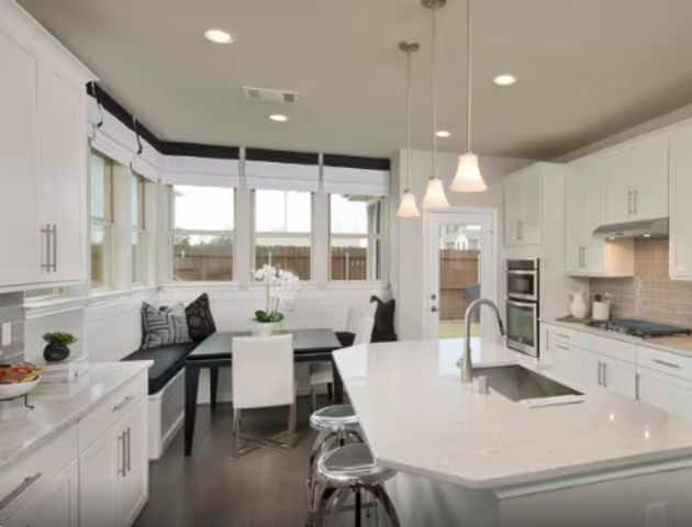 2739 Lawlor Lane, Naperville, IL 60564