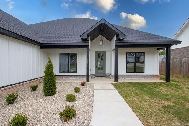5157 Peace Lane, Alexander, AR 72002