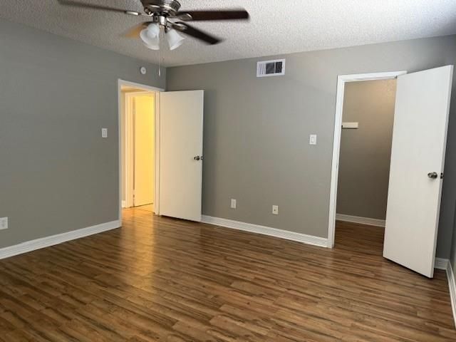 6701 Sands Point Drive 26, Houston, TX 77074
