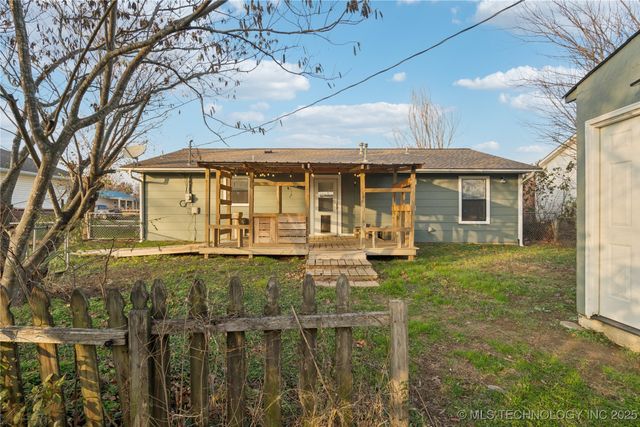 819 Cowell Street, Claremore, OK 74017