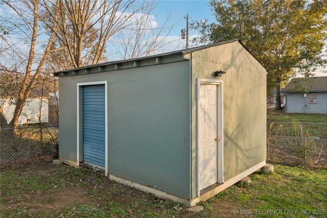 819 Cowell Street, Claremore, OK 74017