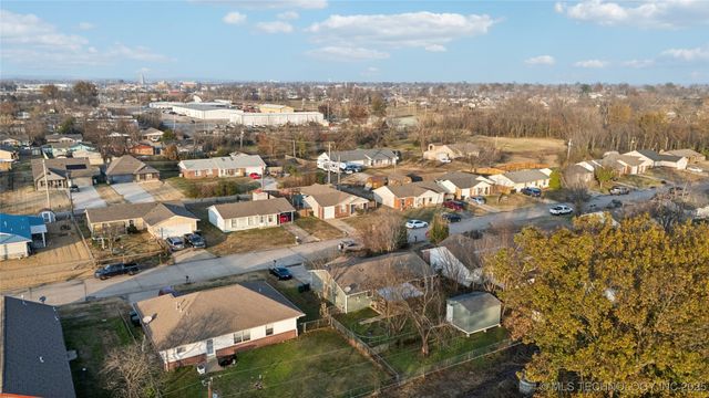 819 Cowell Street, Claremore, OK 74017