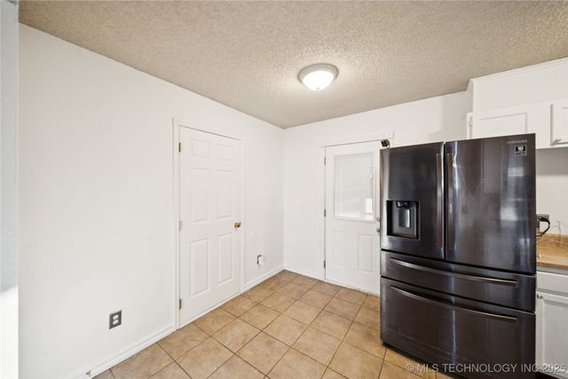 819 Cowell Street, Claremore, OK 74017