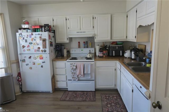 307 Paxford DR, Virginia Beach, VA 23462