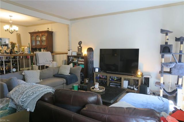 307 Paxford DR, Virginia Beach, VA 23462