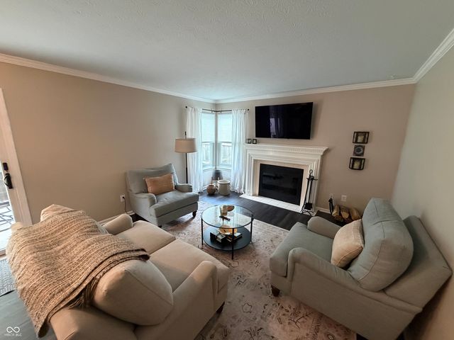 13977 Wakefield Place, Fishers, IN 46038