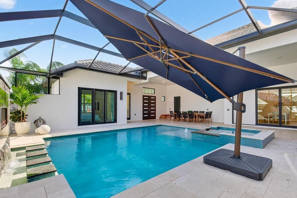 Image 14 of property listing at 67 NEW LEATHERWOOD DR, Palm Coast, FL 32137