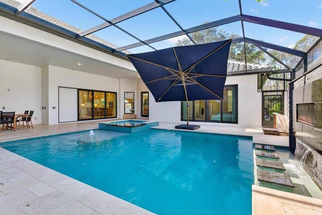 Image 10 of property listing at 67 NEW LEATHERWOOD DR, Palm Coast, FL 32137