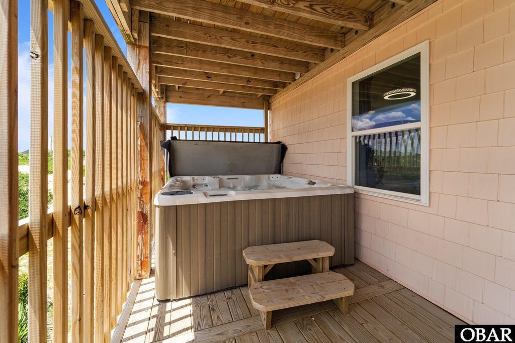 Image 34 of property listing at 1692 Ocean Pearl Road Lot 3, Corolla, NC 27927