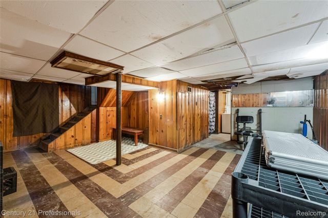 238 Richter St Street, River Rouge, MI 48218