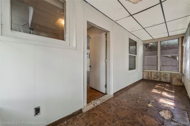 238 Richter St Street, River Rouge, MI 48218