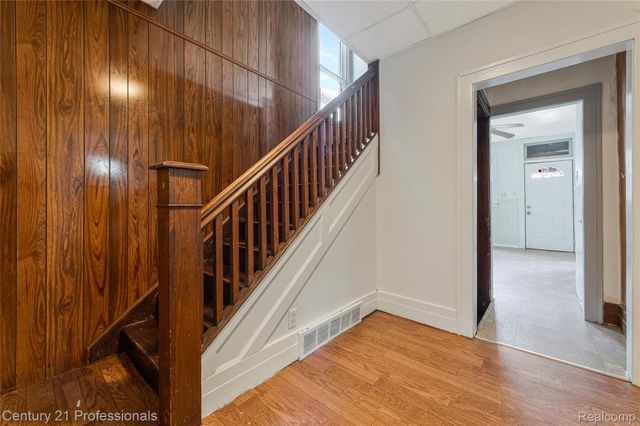 238 Richter St Street, River Rouge, MI 48218