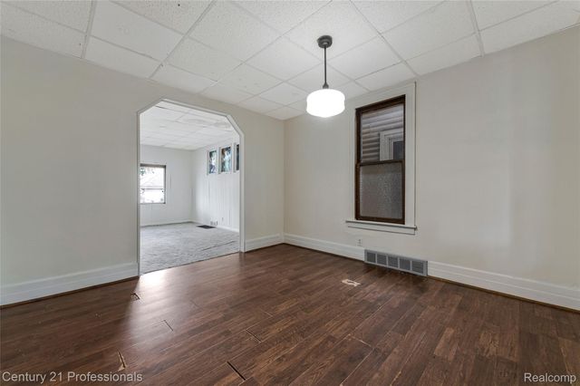 238 Richter St Street, River Rouge, MI 48218