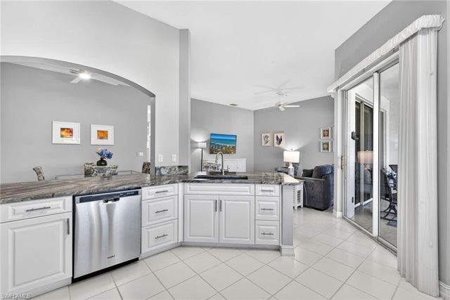 20851 Hammock Greens LN 203, Estero, FL 33928