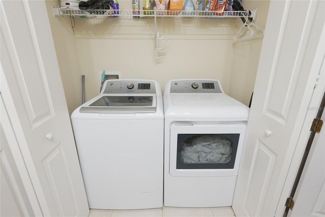 2082 CHATHAM PLACE DRIVE, Orlando, FL 32824