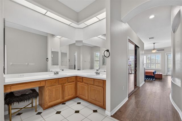 5218 TWIN CREEKS DRIVE, Valrico, FL 33596