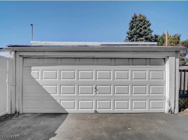 108 Gotthardt Street, Newark City, NJ 07105