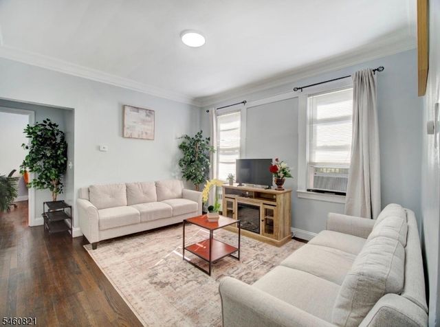 108 Gotthardt Street, Newark City, NJ 07105