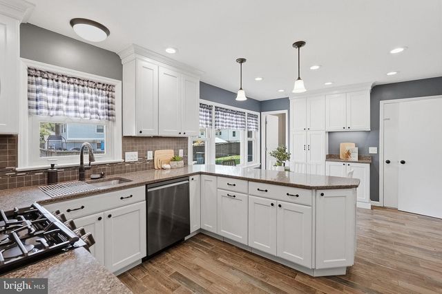 5709 SHROPSHIRE CT, Alexandria, VA 22315
