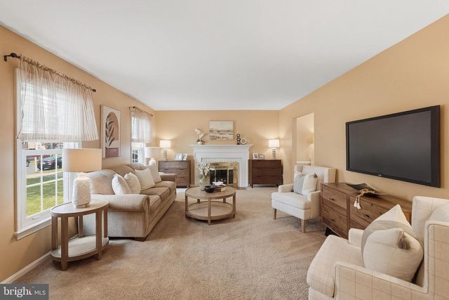 5709 SHROPSHIRE CT, Alexandria, VA 22315