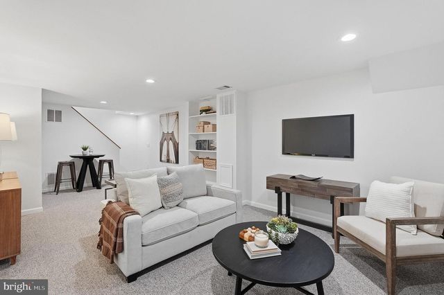5709 SHROPSHIRE CT, Alexandria, VA 22315